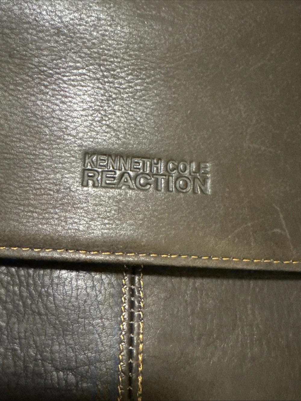 Kenneth Cole Reaction Dark Brown Leather Messenger Bag